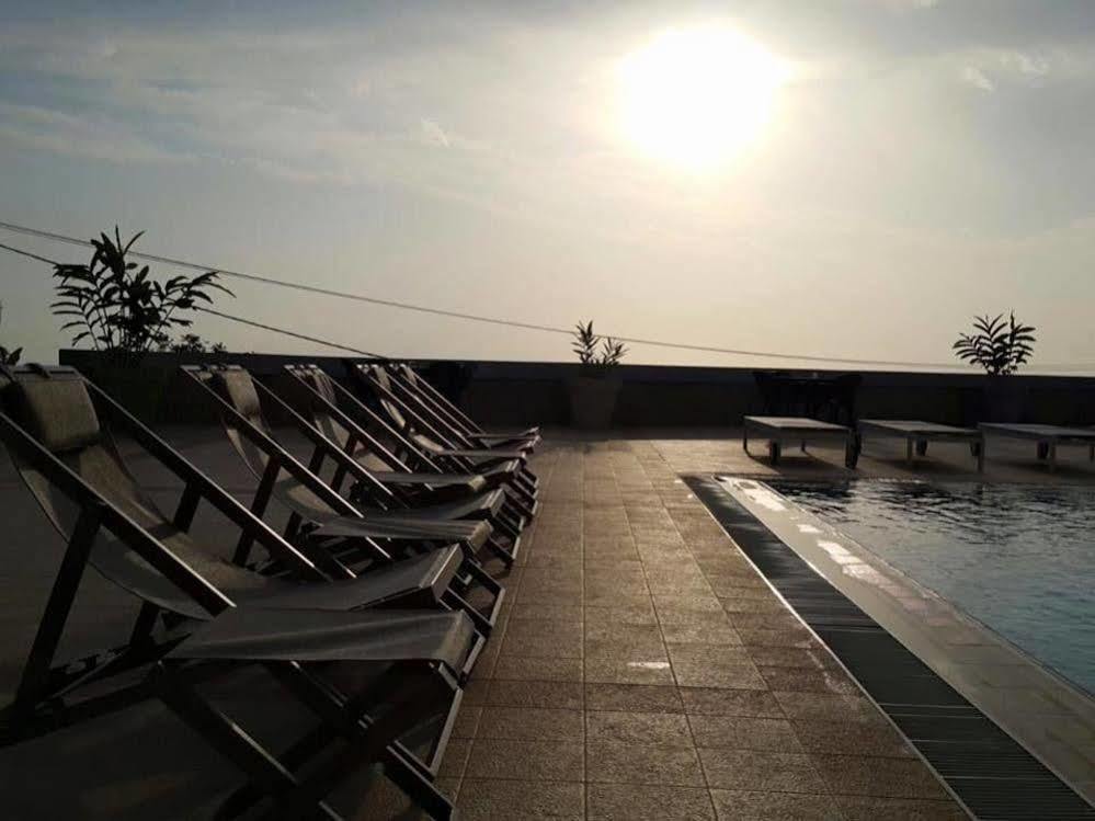 The Hub Hotel New England 外观 照片